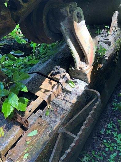 Used Caterpillar Caterpillar Undercarriage with Main Frame