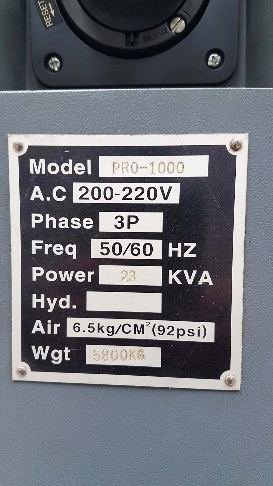 Used Hartford PRO-1000 - Vertical Machining Center - 2008