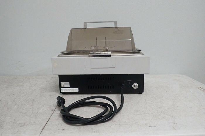 Used Fisher Scientific 2LS-M Isotemp Heating Water Bath