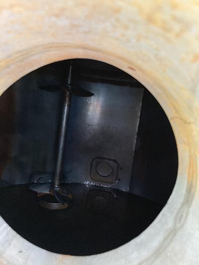 Used Used approximately 1,200 gallon stainless steel vertical tank