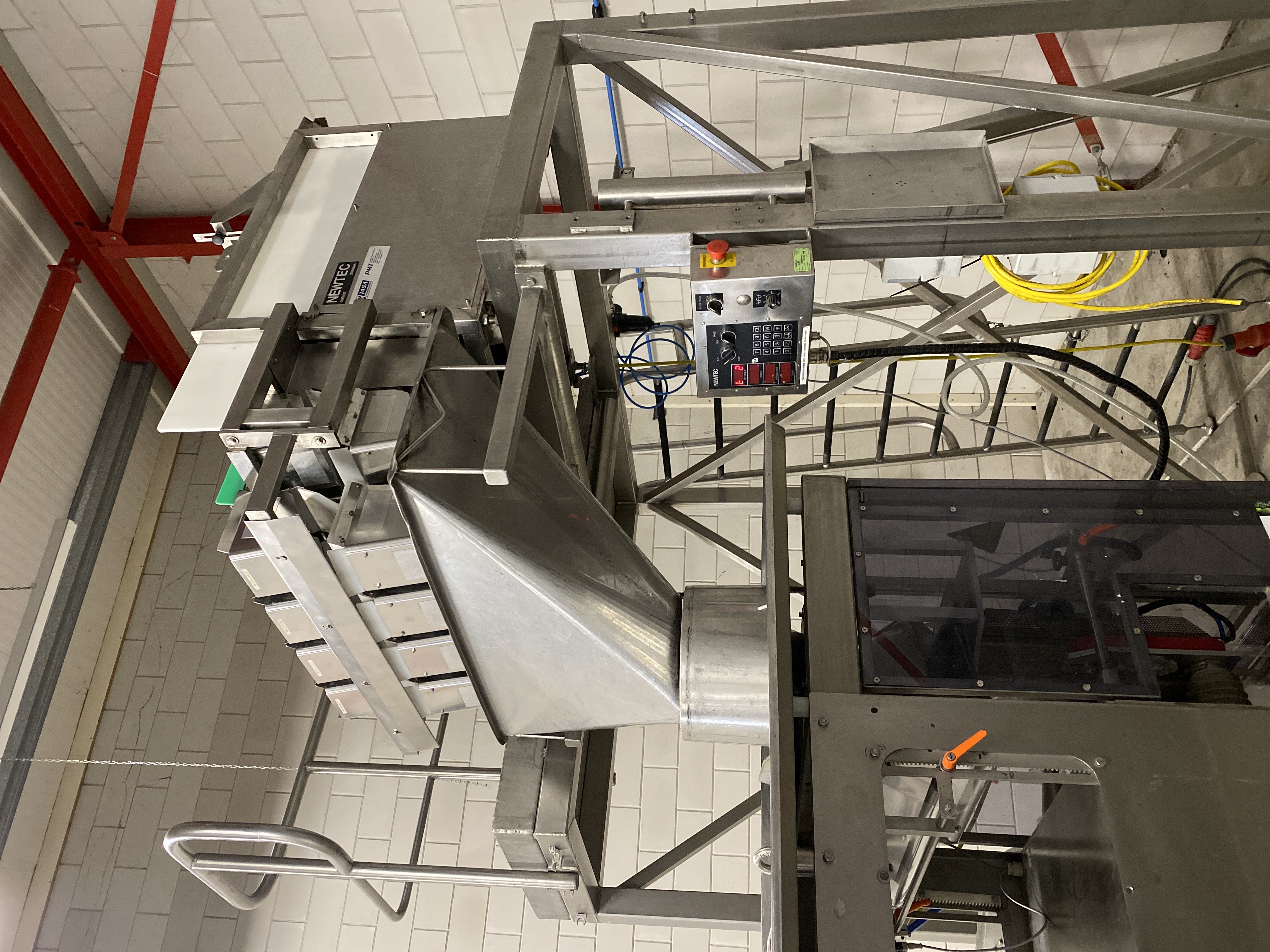 Used Jasa Newtec weighing and packing line