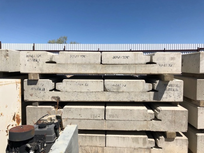 HB18242 rail crossing smooth concrete precast placers