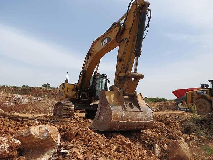 Used 2011 CATERPILLAR 345DL ME