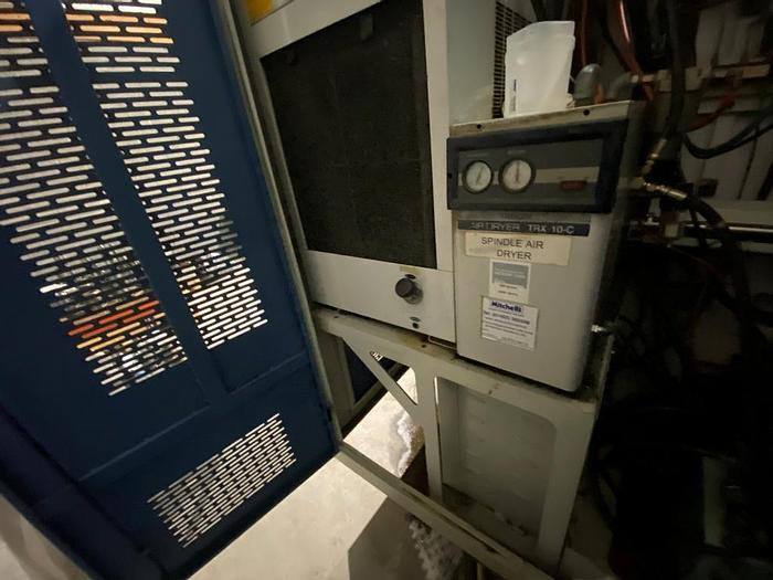 Used 2007 Dah Lih PT 128 5 Axis Machining Center