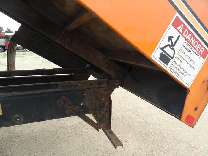 Used 2011 Versalift V0270E