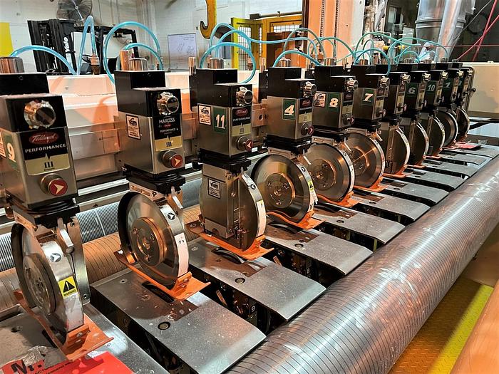 Used 84" ASSOCIATED MACHINE DESIGN TWO DRUM SLITTER REWINDER 4500 FPM 66" DIAMETER