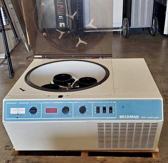 Used Beckman GPR Refrigerated Benchtop Centrifuge with Rotor and Buckets