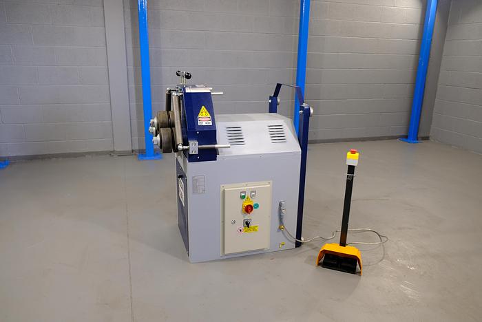 UZMA PK 35 section roller