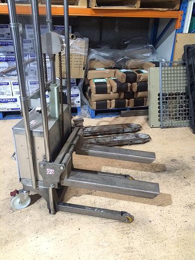 Used AUSMADE MINI STACKER Material Handling