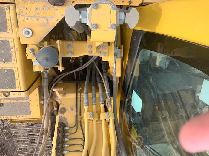 Used 2011 Komatsu PC160LC-8
