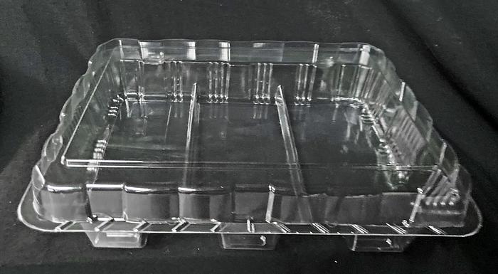 NEW, in-the-box — Commercial Packaging: 3 Sliced Loaf Center See-Thru Clamshell