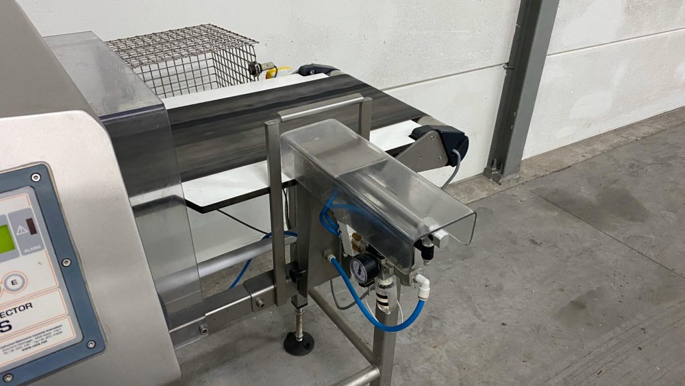 Used Ceia THS/3F metal detector