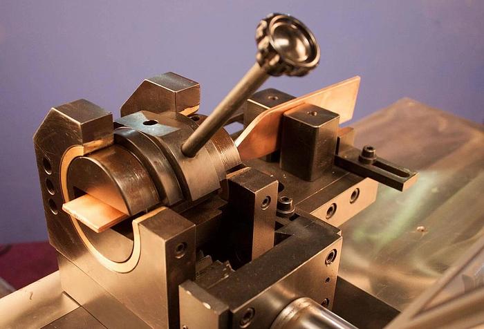 PUNZONADORA COMBINADA PARA BARRAS DE COBRE HBC A 160 CE NUEVA