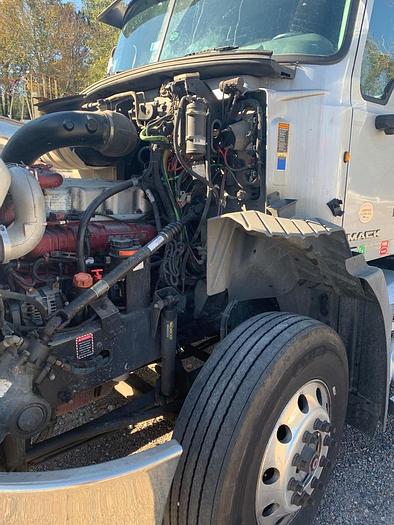 Used 2013 MACK CXU613