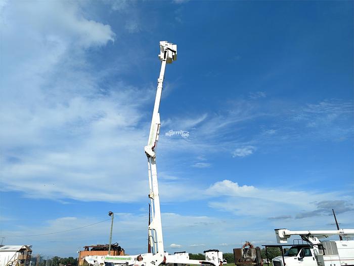 Used 2011 SKYLIFT/ VERSALIFT SUPER ARBORIST 53/VST521