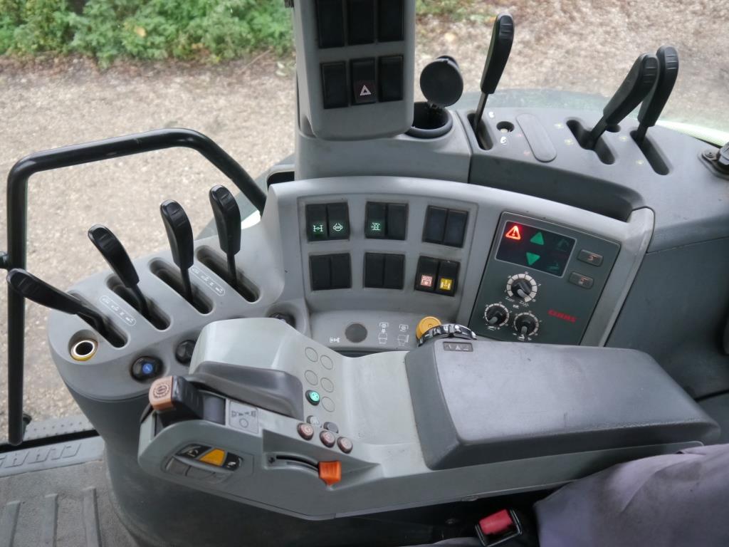 Used Claas Arion 640 4wd Tractor