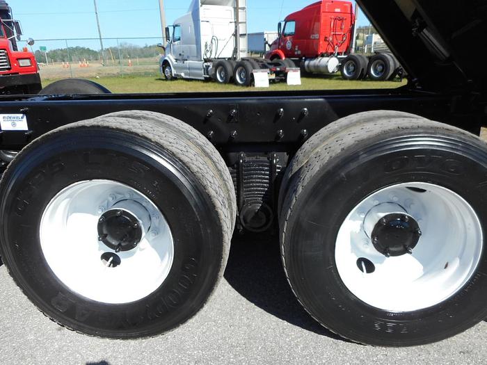 Used 2005 MACK GRANITE CV713