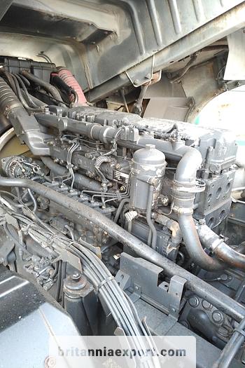 Used 2005 DAF XF95 430 manual tractor unit