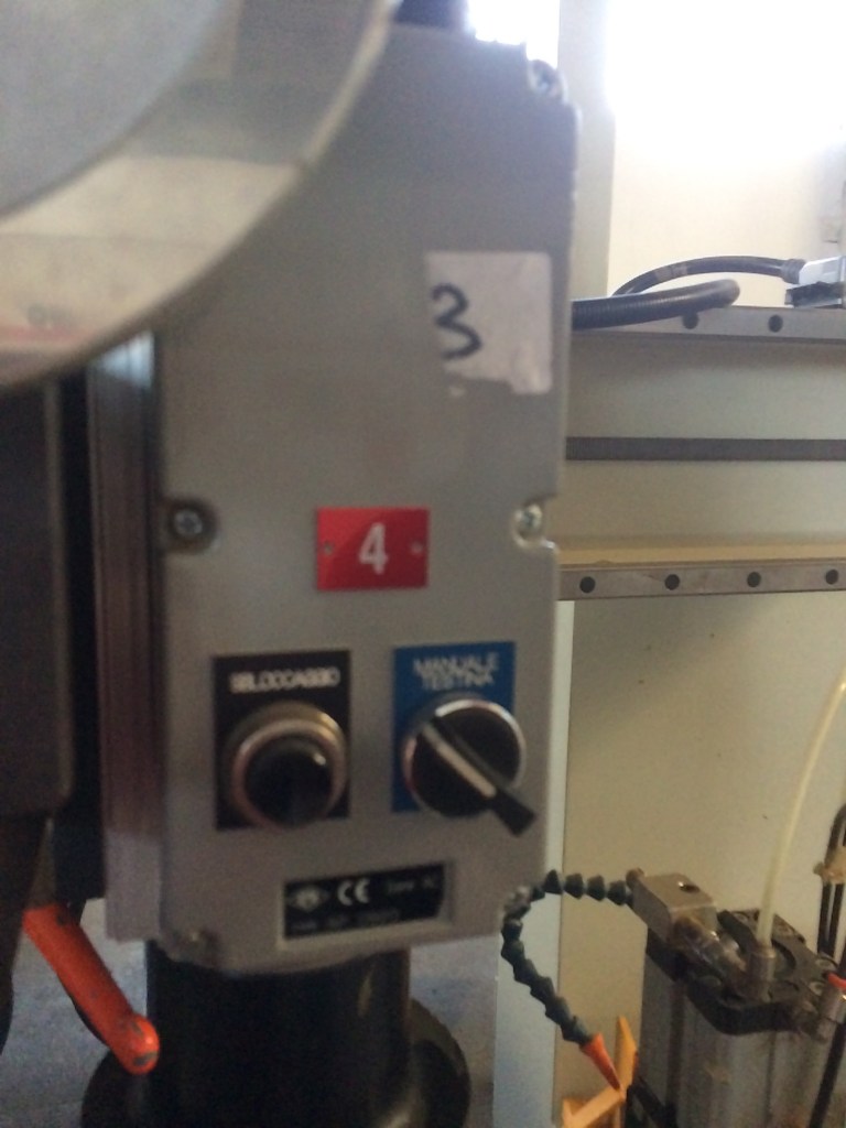 Usato 2004 Foratrice Camam a testine mobili orizzontali, verticali e di testa