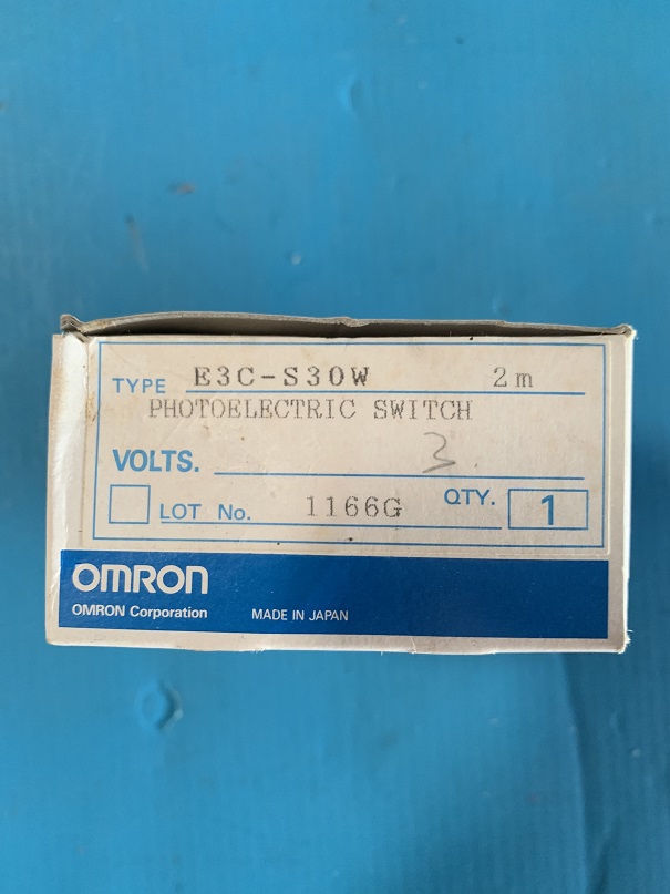 Used Omron Photoelectric Switch E3C-S30W