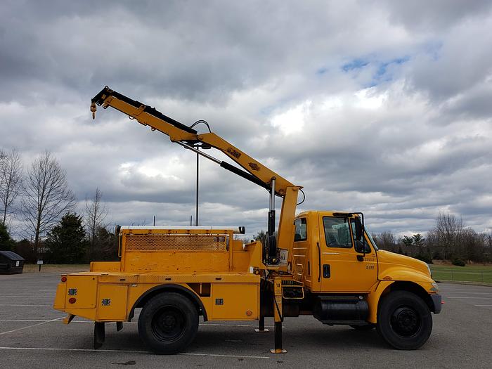 Used 2007 International 4300 w/ MTI 5200 35' Crane
