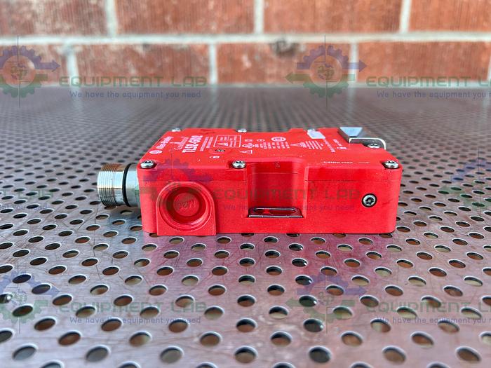 Used Allen Bradley  GuardMaster TLS2-GD2 Safety Interlock Switch