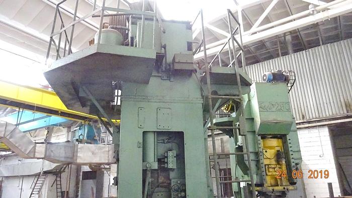 Used Press Trimming KA2534