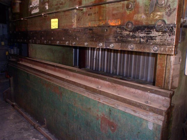Used 12' x 250 Ton Verson Model B1110-250 Press Brake