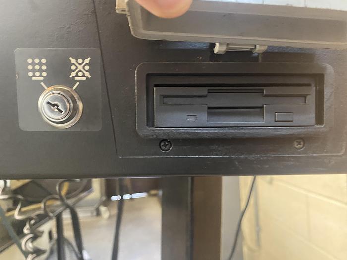 Used 1998 Hurco Hawk 30 SSM 3 Axis CNC Milling Machine