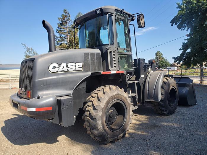 Used 2015 CASE 521F