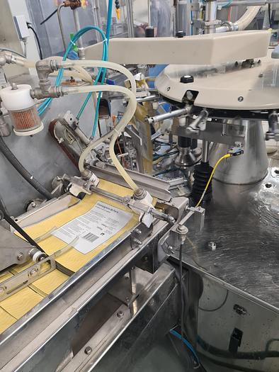 Gebraucht Abfüll - Linie für stückige Produkte in vorgefertigte Beutel