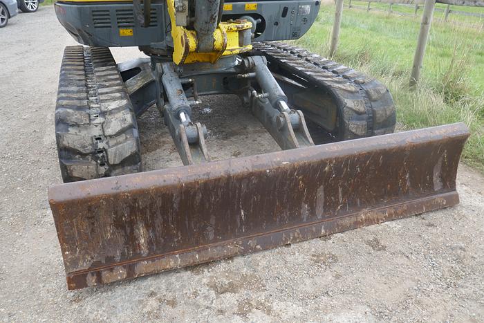 Used 2015 WACKER NEUSON 8003