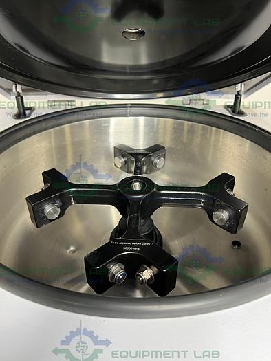 Used Jouan Industries  CR 4i Centrifuge w/ Rotor