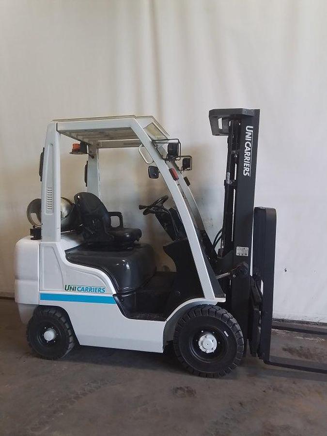 Used 2018 UniCarriers MP1F1A20LV Triple Mast w/ Side Shifter