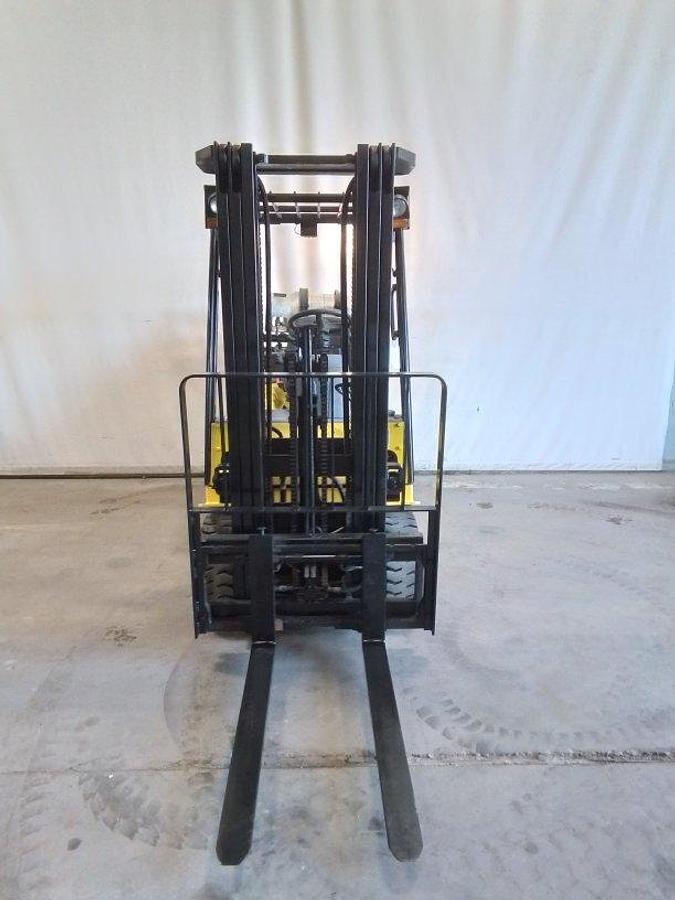 Used 2017 Hyundai 25LC-7M Cushion Triple Mast w/ Side Shifter