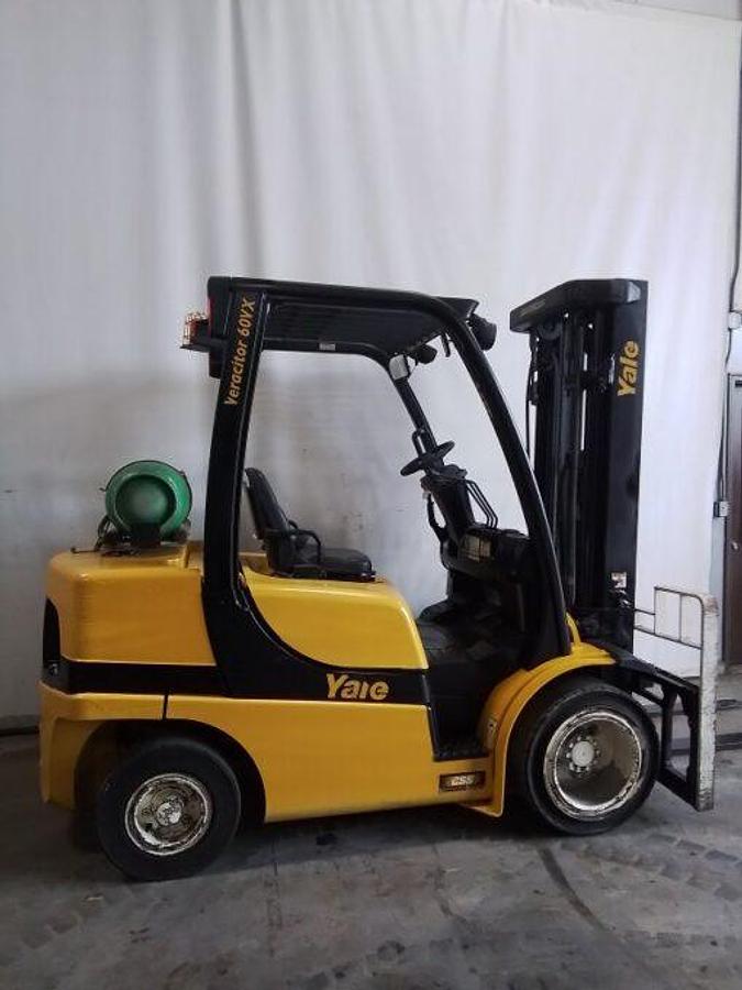 Used 2016 Yale GLP060VXN Triple Mast w/ Side Shifter