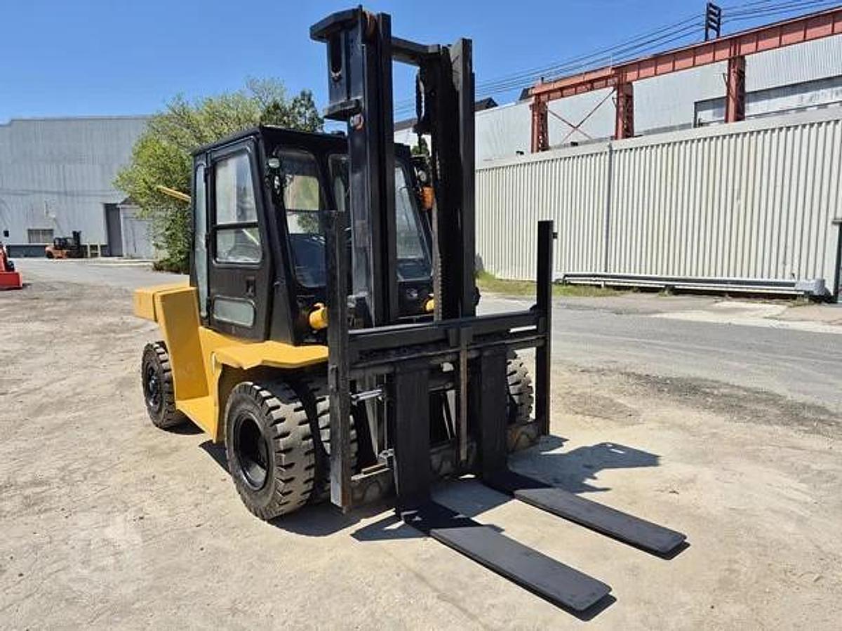 Used 1999 CAT DP70 Heavy Diesel (15.5K Lbs)