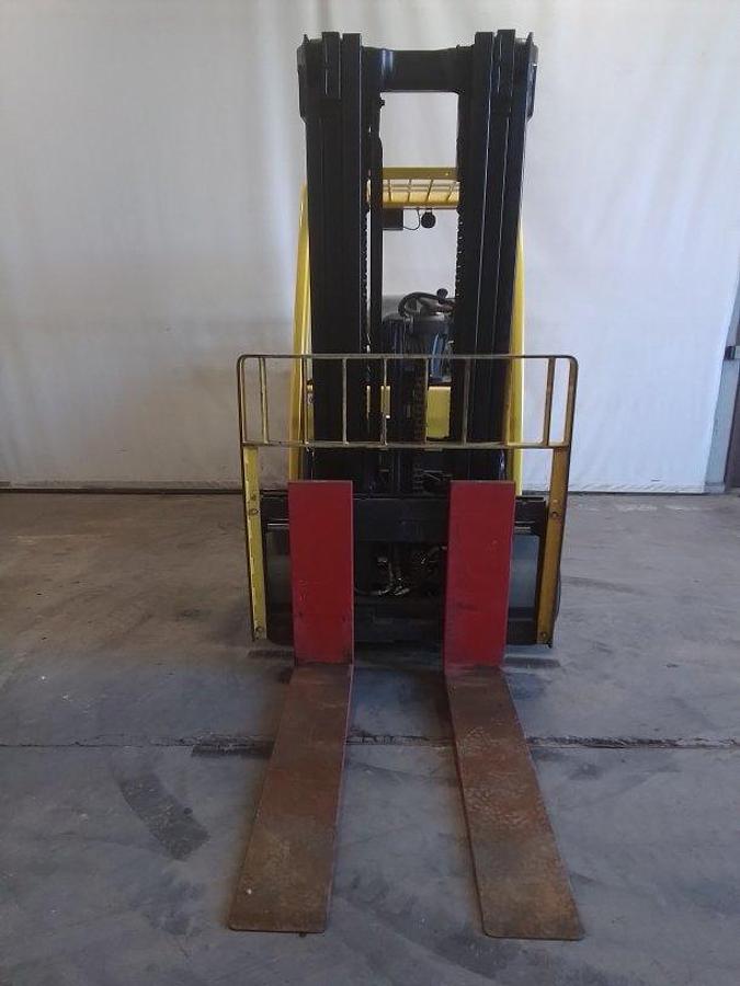 Used 2017 Hyster S100FT Big Cushion Triple Mast w/ Side Shifter