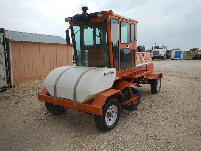 Used 2013 Broce Broom RJT350 sweeper