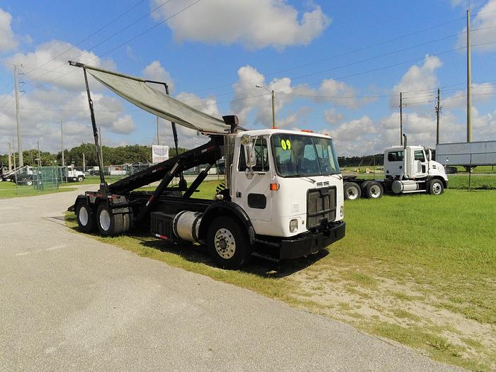 Used 2009 VOLVO  AUTOCAR