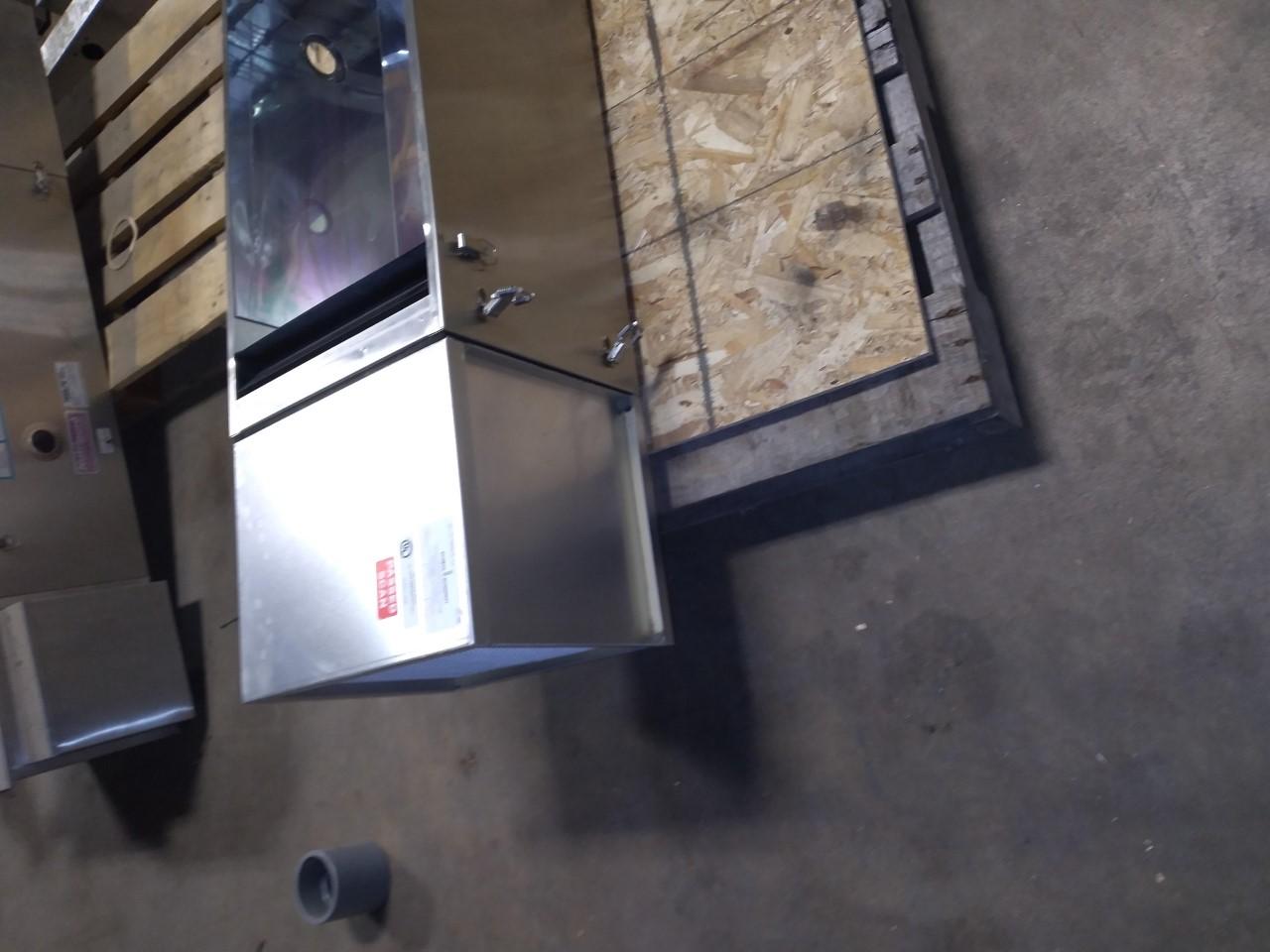 Usado TANK AIR PURIFIER MODEL MODEL: #SC-26AB FOR TANKS 15,000-30,000 GALLONS