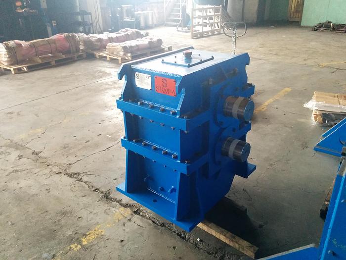 New  F&P 320 2-Hi Pinion Stand - Gearbox #4264