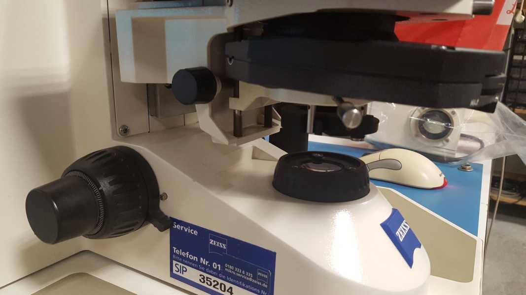 Used Carl Zeiss Axioscope 2 MAT