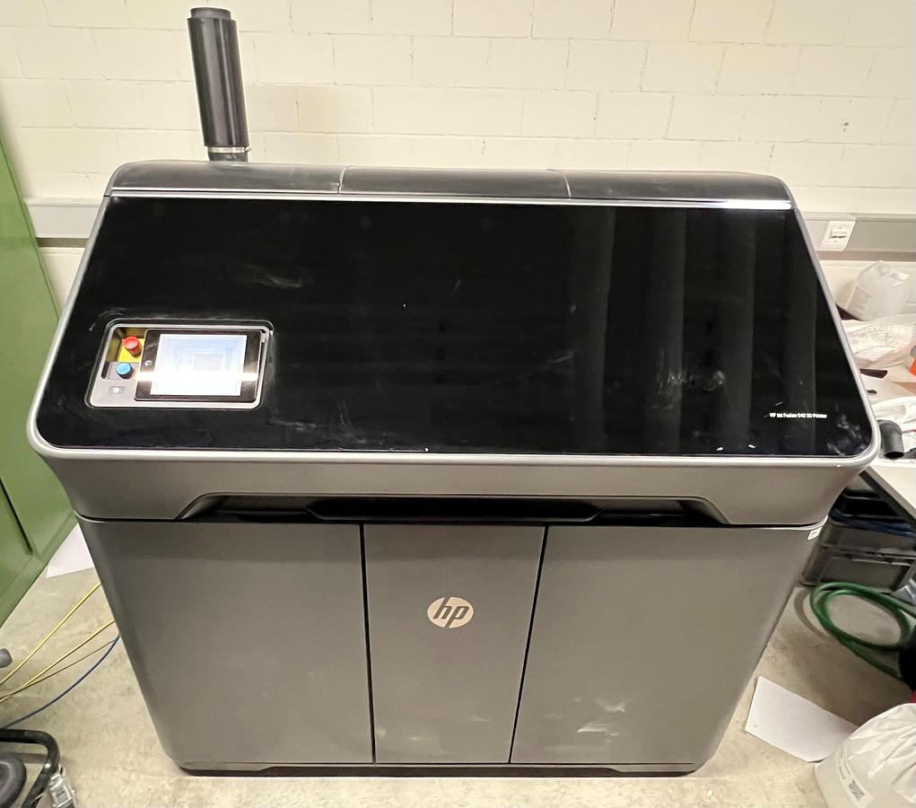 Gebraucht 2019 HP Inc. HP JetFusion 540 3D Drucker