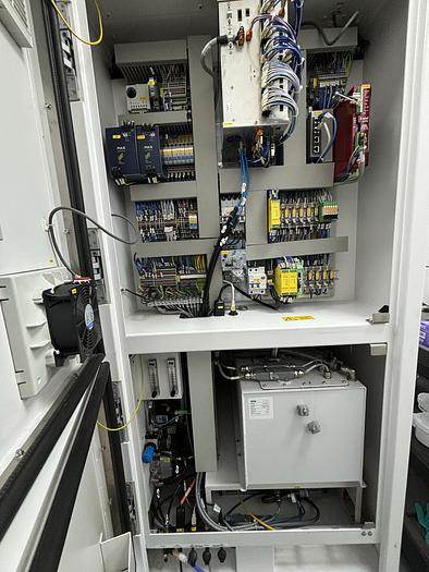 Used 2016 EOS Precious M080