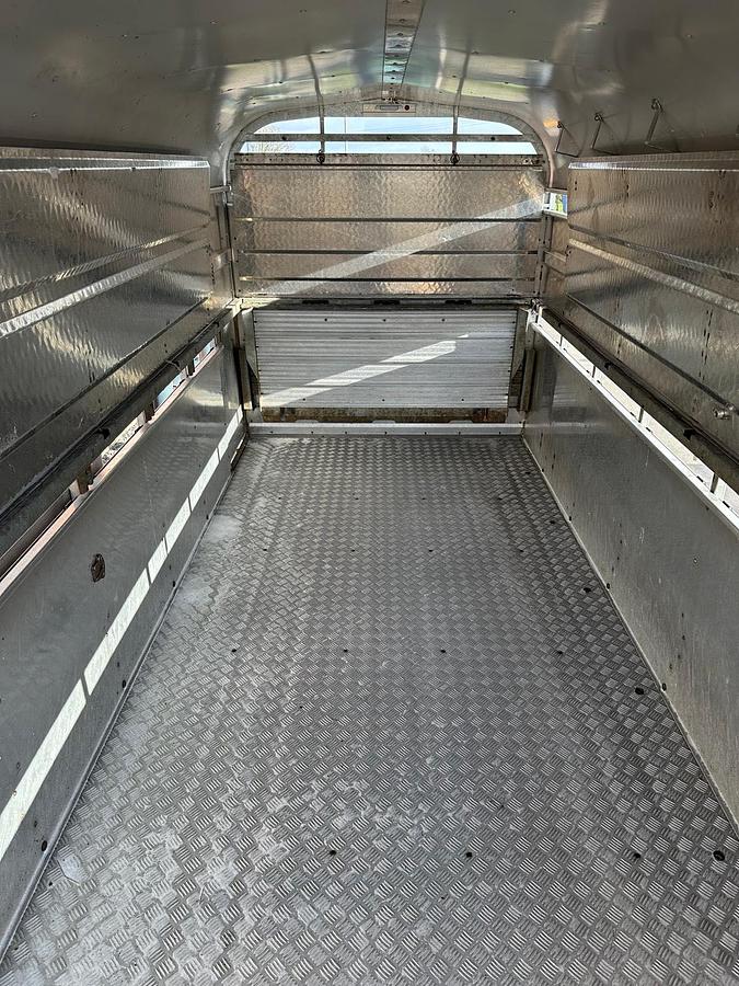 Used 2024 Nugent Livestock Carrier with Decks 14x6 Tri axle