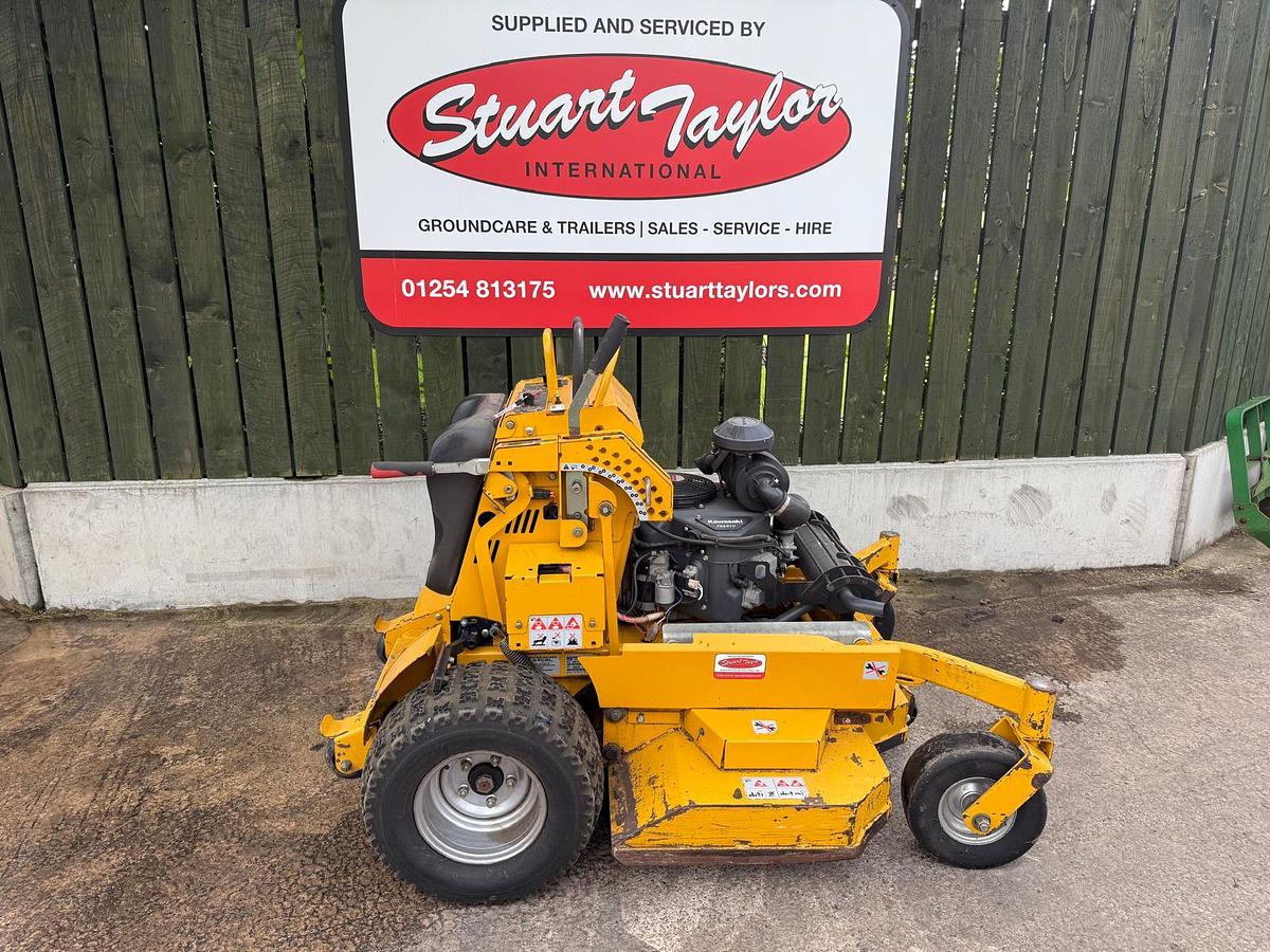 HUSTLER Super S 48" RD Stand on Mower