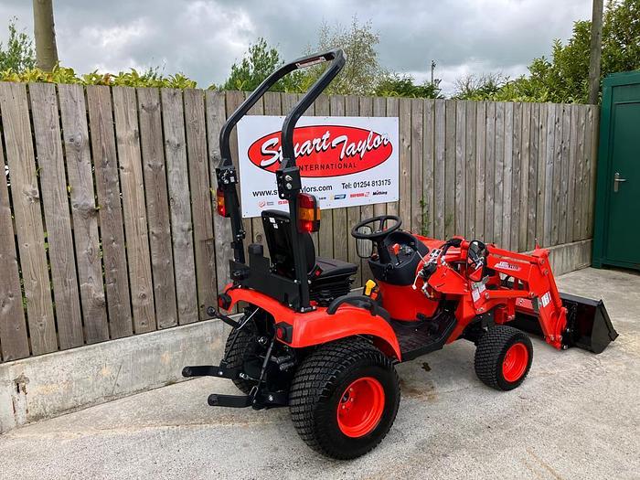 Kioti CS2510H-EU with front loader KL115