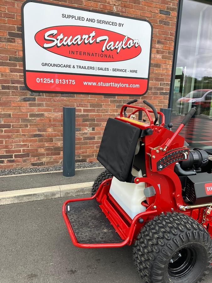 Toro 72542TE 122cm Grandstand Stand-on Mower