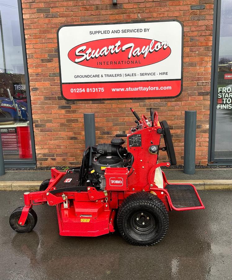 Used Ex Demo Toro Grandstand 48" 